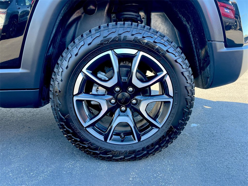 Used 2024 Jeep Compass Trailhawk image 27