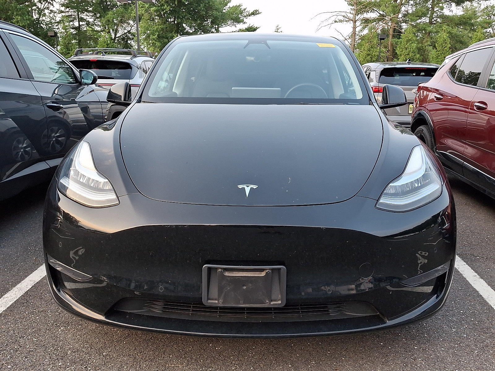 Used 2022 Tesla Model Y Long Range AWD/4WD image 3