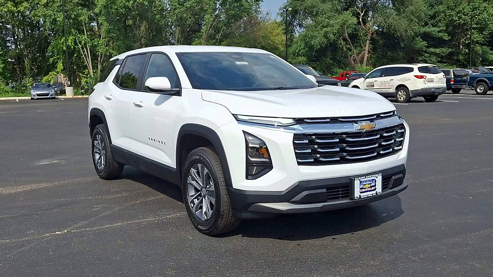 New 2027 Chevrolet Equinox LT w/ LPO, Floor Liner Package FWD image 5