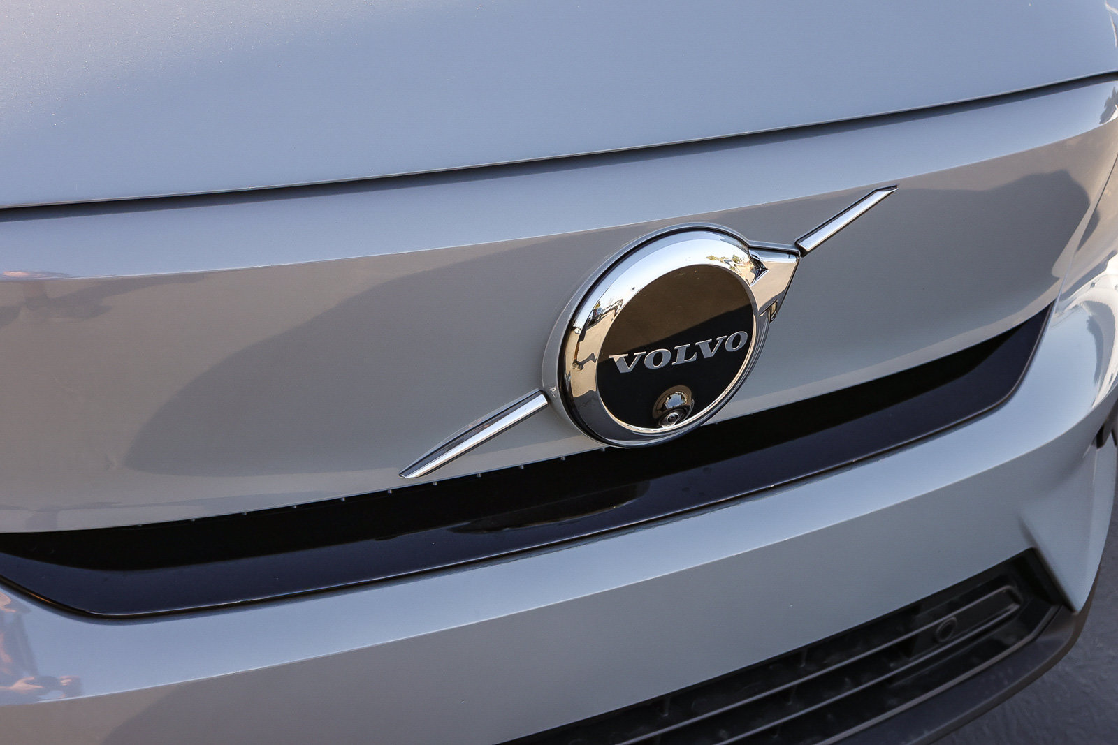 New 2026 Volvo EX40 Plus w/ Climate Package RWD image 10