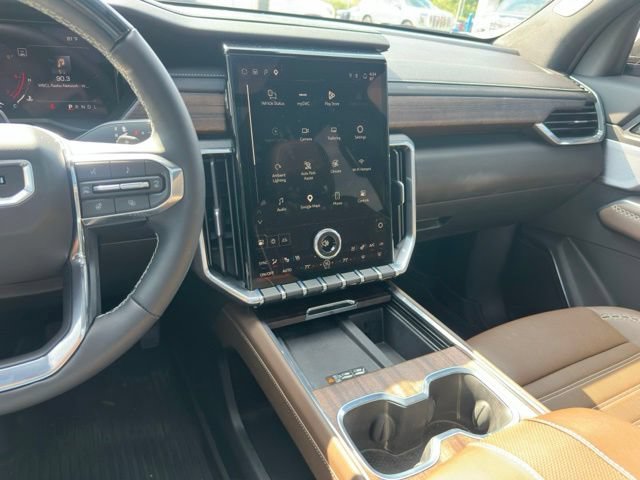 Used 2026 GMC Acadia Denali Ultimate w/ LPO, Floor Liner Package AWD/4WD image 26