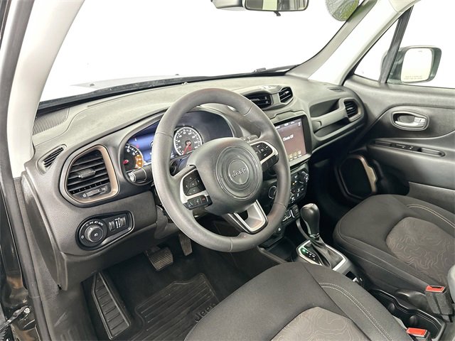 Used 2023 Jeep Renegade Latitude image 19