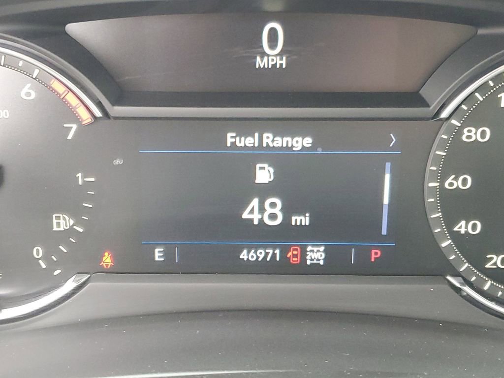 Used 2019 Cadillac XT4 Luxury w/ Cold Weather Package AWD/4WD image 11