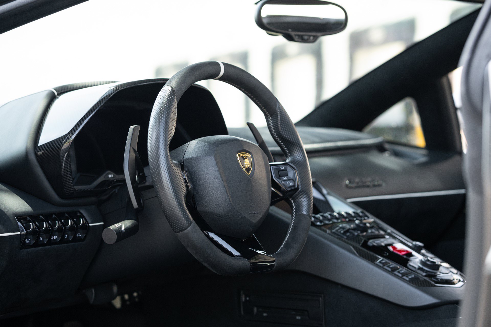 Used 2020 Lamborghini Aventador SVJ AWD/4WD image 55
