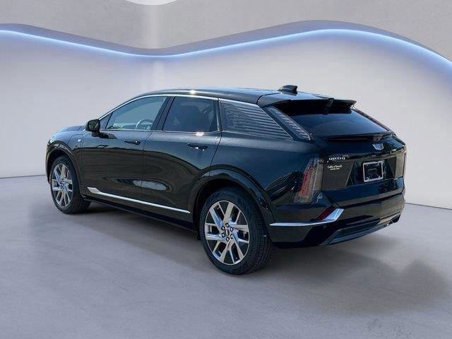 New 2025 Cadillac Optiq Luxury 2 image 4