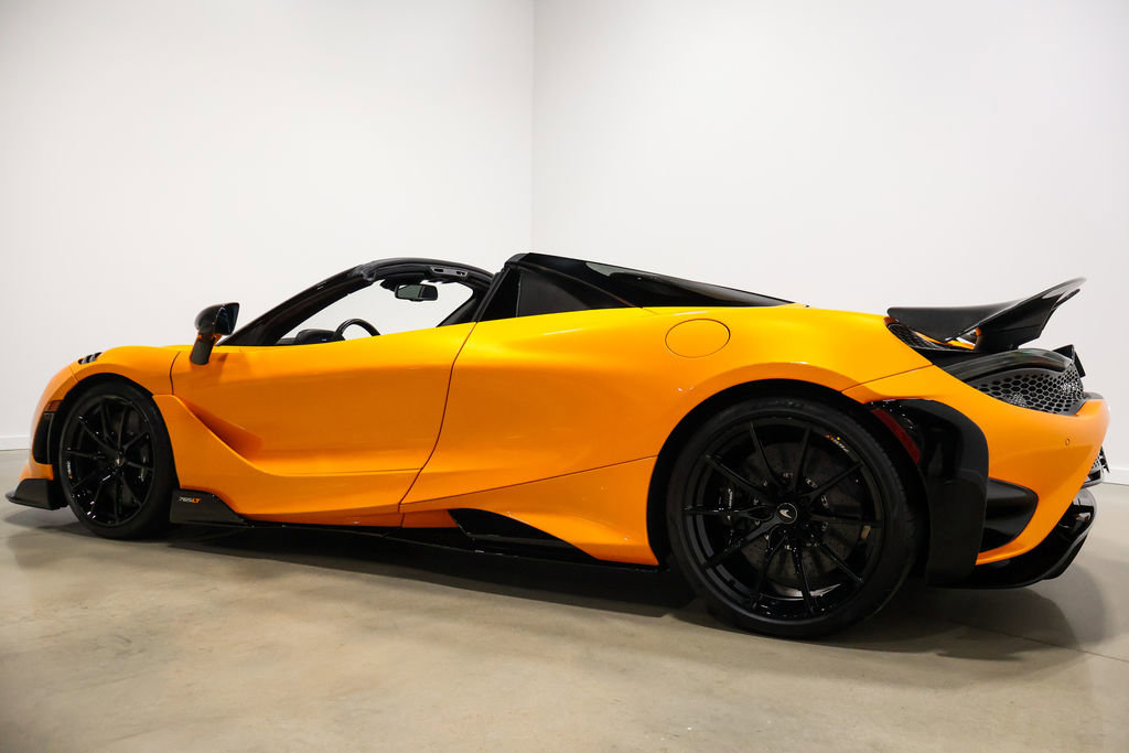 Used 2022 McLaren 765LT image 24