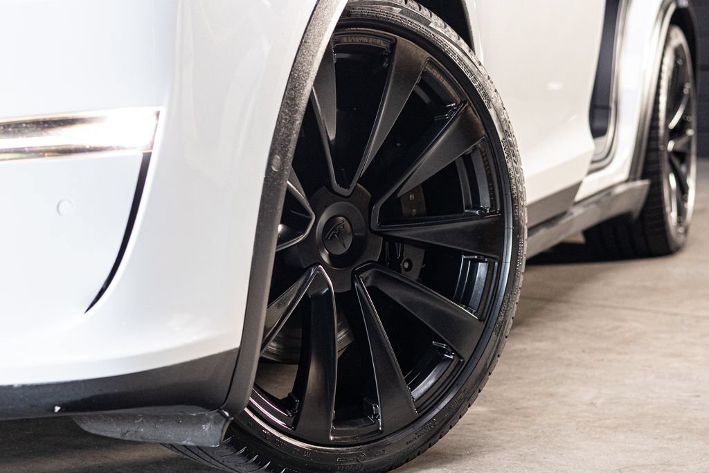 Used 2023 Tesla Model X Plaid AWD/4WD image 2