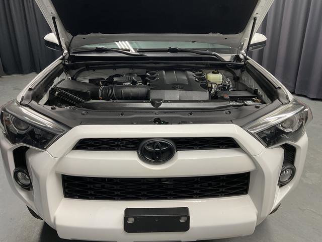Used 2017 Toyota 4Runner SR5 image 15