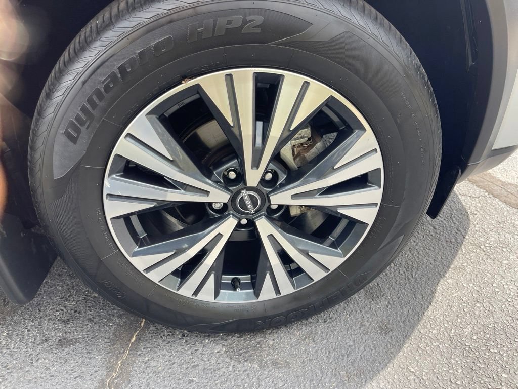 Certified 2023 Nissan Rogue SV w/ SV Premium B Package AWD/4WD image 30