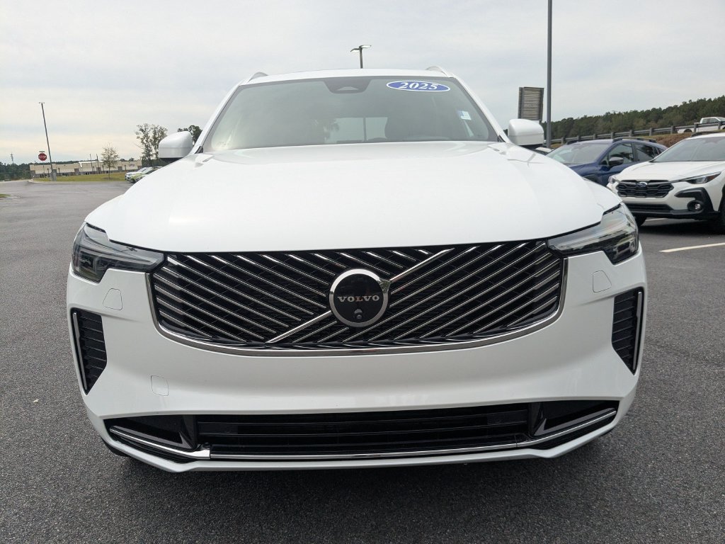 Used 2025 Volvo XC90 B6 Ultra AWD/4WD image 9