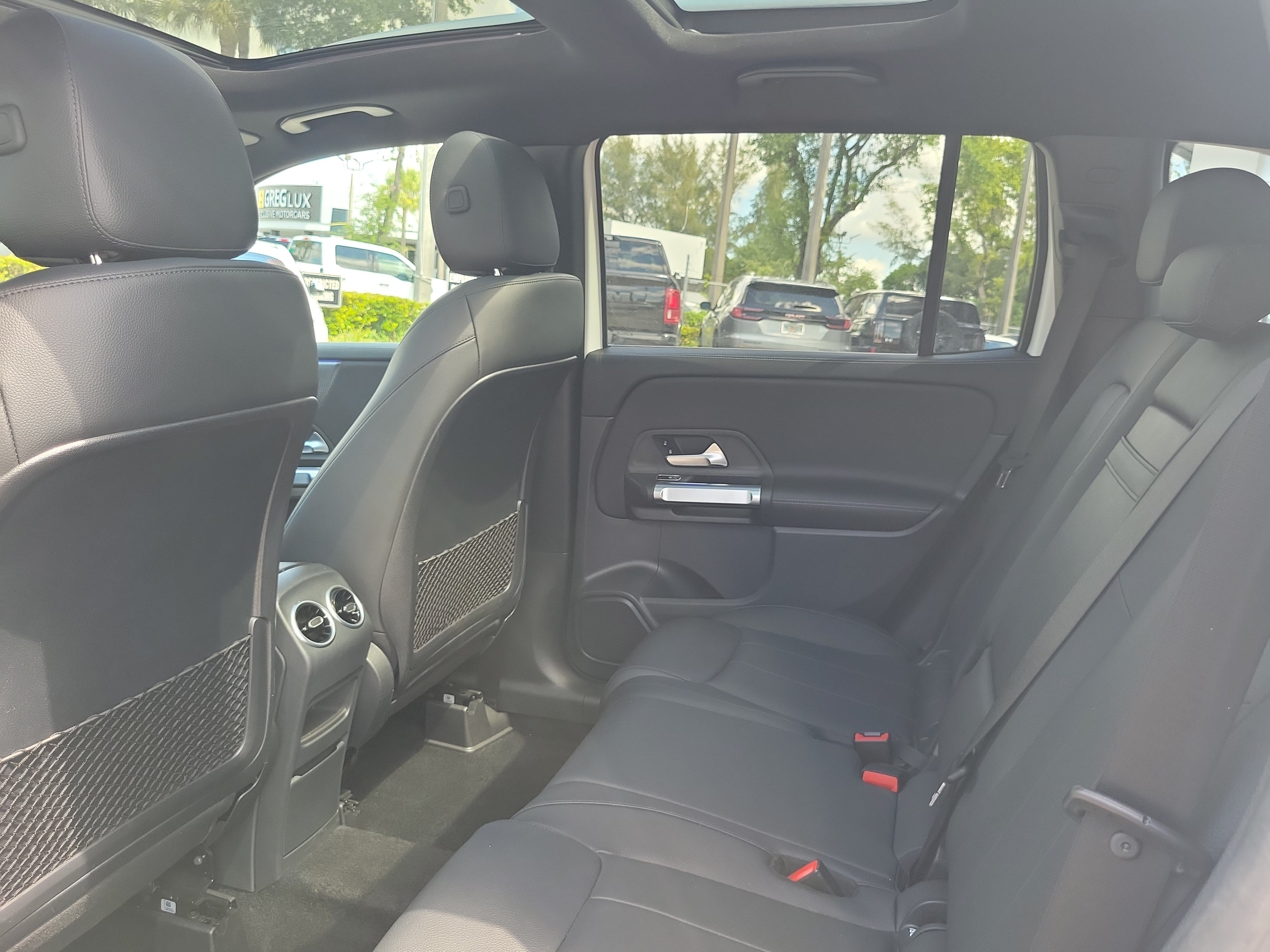 Used 2022 Mercedes-Benz GLB 250 image 13