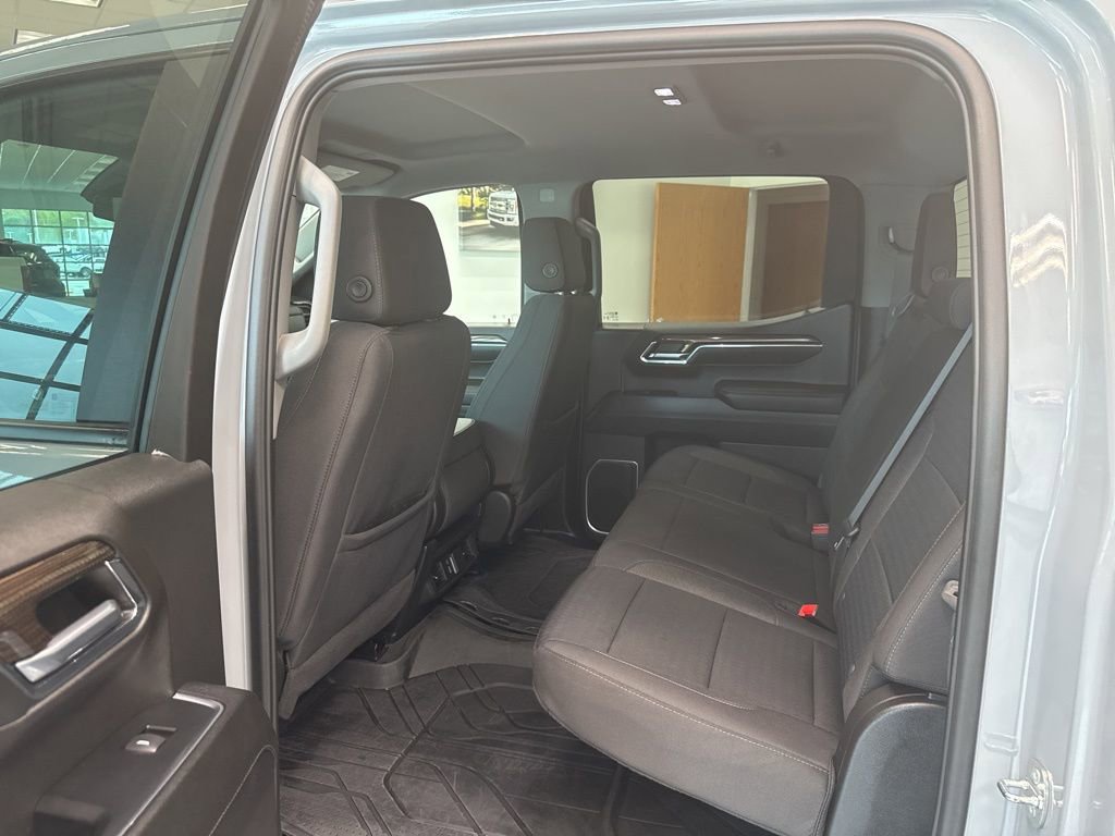 Used 2024 Chevrolet Silverado 1500 LT w/ Protection Package AWD/4WD image 11
