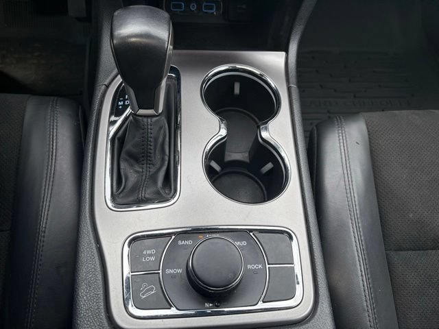 Used 2020 Jeep Grand Cherokee Altitude AWD/4WD image 32