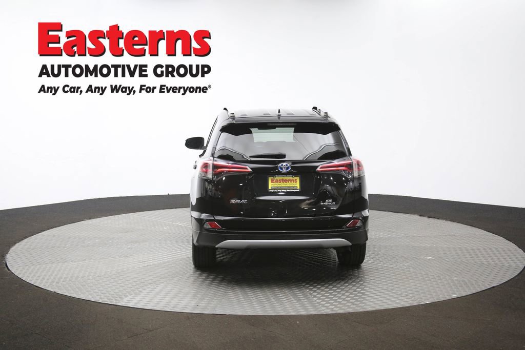 Used 2018 Toyota RAV4 SE image 54