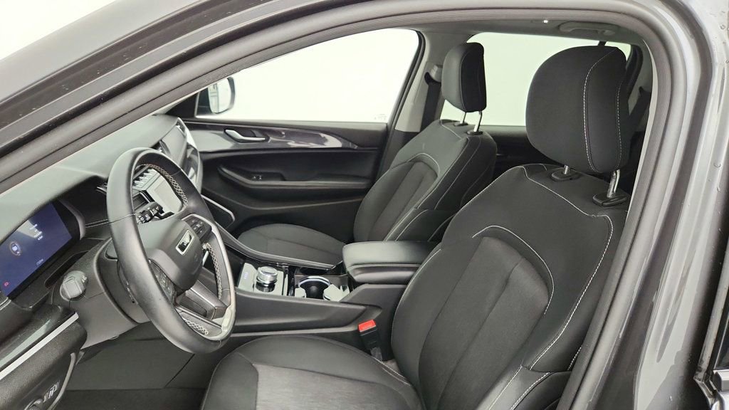 Used 2022 Jeep Grand Cherokee Laredo w/ Luxury Tech Group I image 18