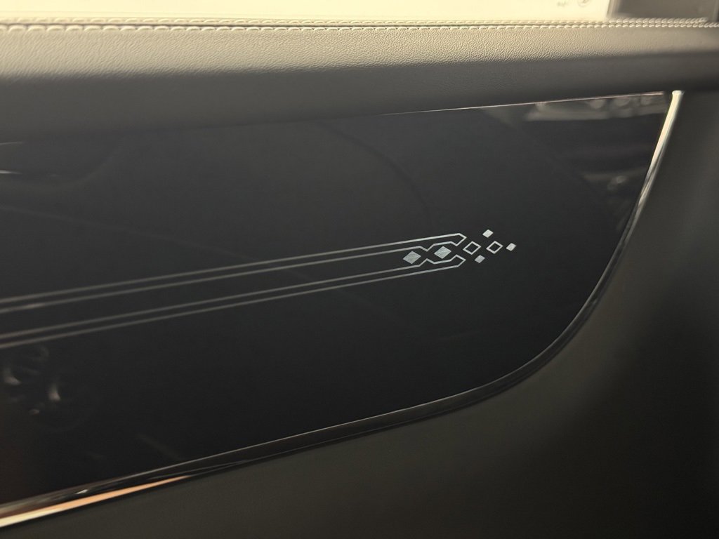 New 2025 Bentley Bentayga image 52