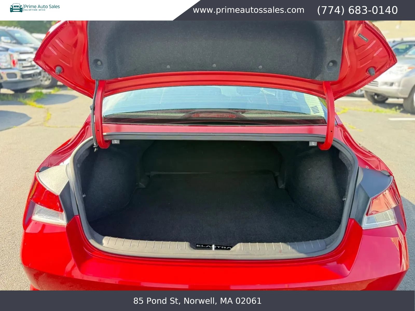 Used 2023 Hyundai Elantra SEL w/ Convenience Package FWD image 9