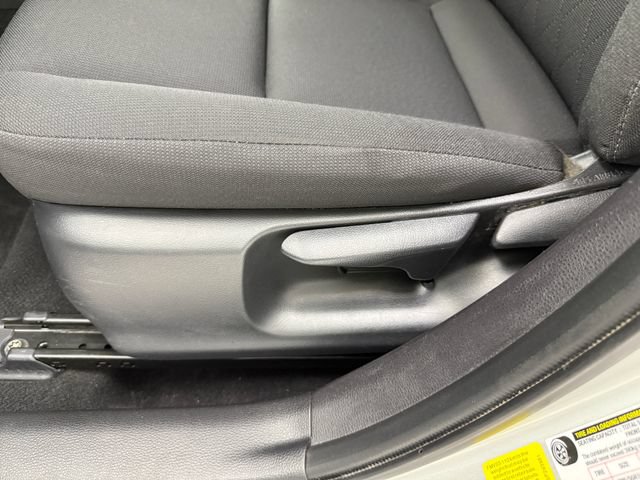 Used 2025 Toyota Corolla LE FWD image 27