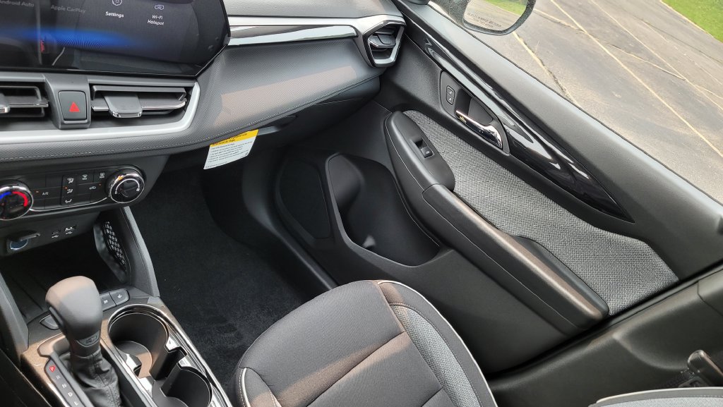New 2026 Chevrolet TrailBlazer LS w/ LS Convenience Package FWD image 23