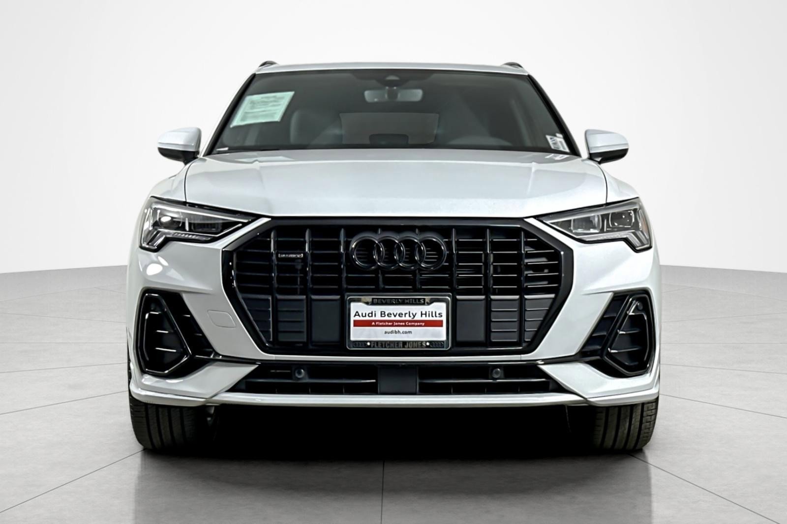 Used 2025 Audi Q3 2.0T Premium w/ Convenience Package image 8