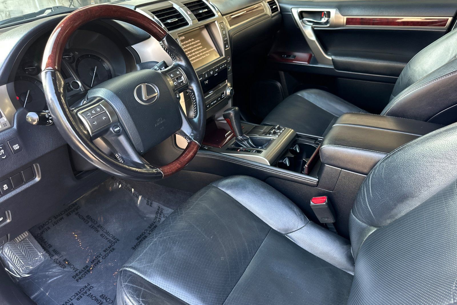 Used 2017 Lexus GX 460 Premium w/ Premium Package image 10