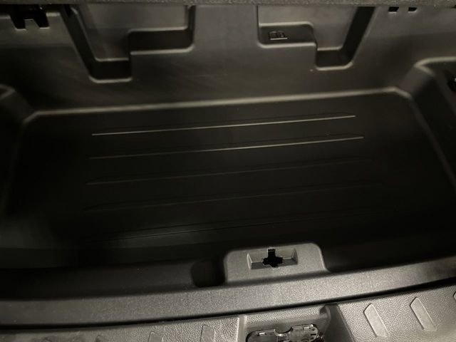 Used 2023 Chevrolet Traverse Premier w/ LPO, Cargo Package image 26