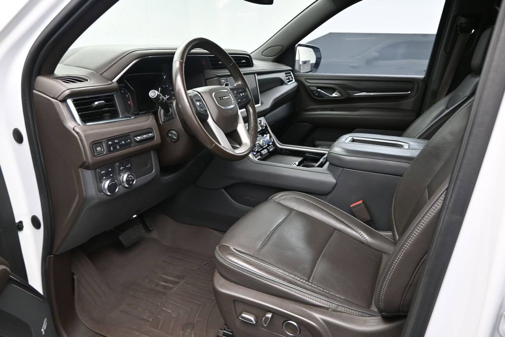 Used 2021 GMC Yukon XL Denali AWD/4WD image 23