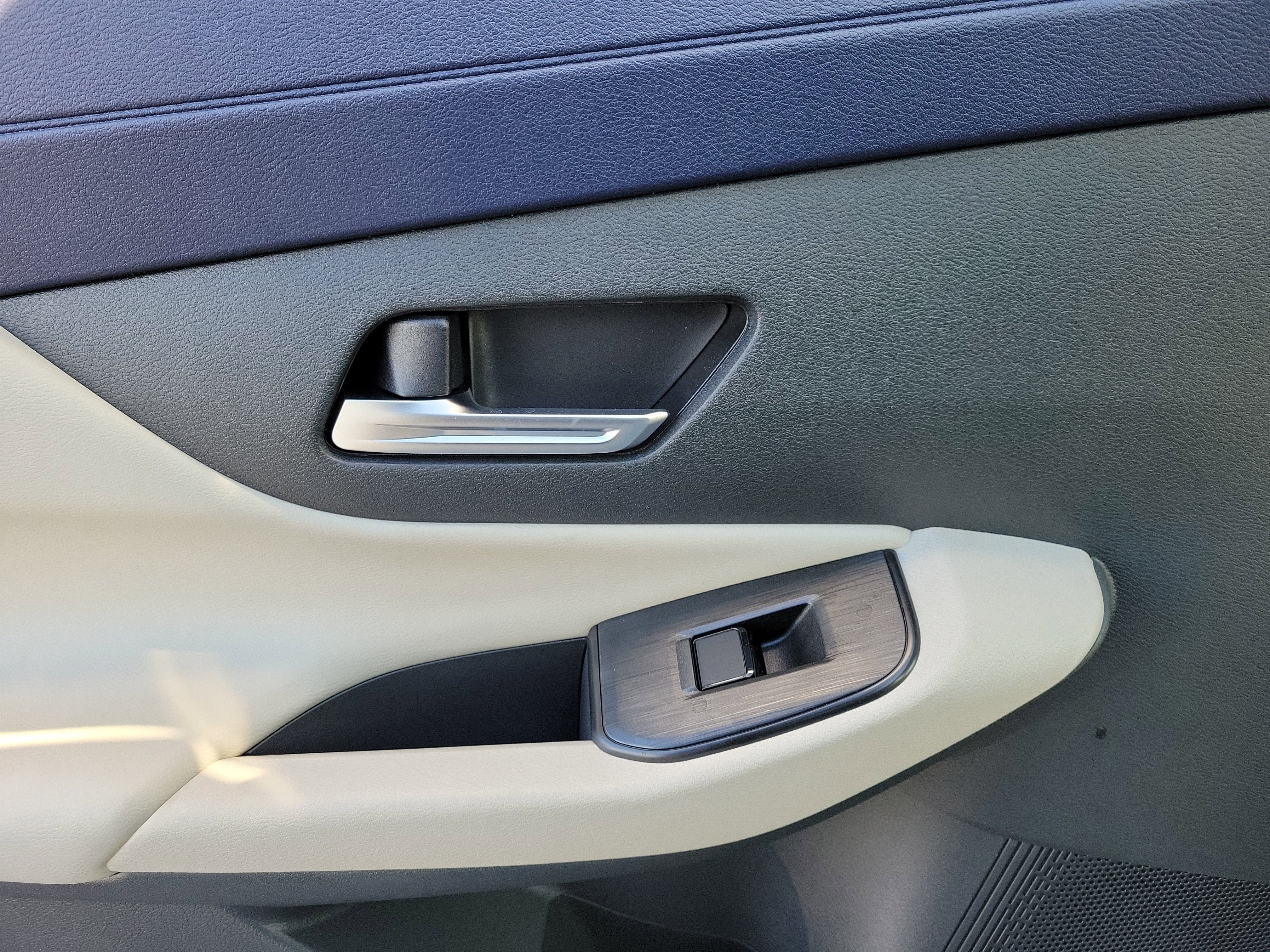 New 2026 Nissan Sentra SL w/ Floor Mat Package FWD image 12