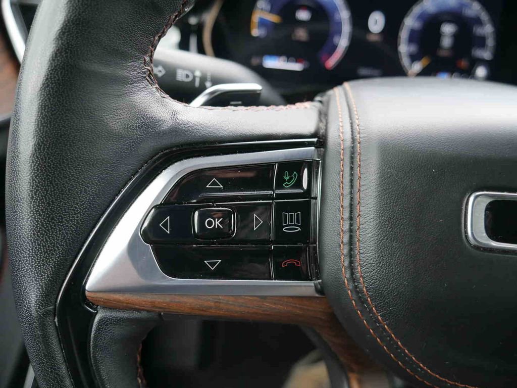 Used 2023 Jeep Grand Cherokee Summit w/ Adv Protech Group IV AWD/4WD image 38