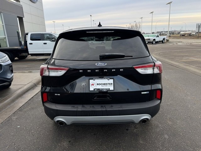 Used 2020 Ford Escape SE image 39