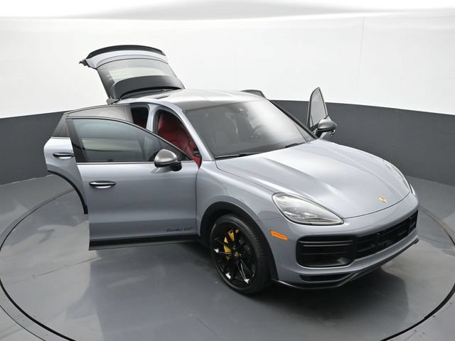 Certified 2023 Porsche Cayenne Turbo GT AWD/4WD image 33