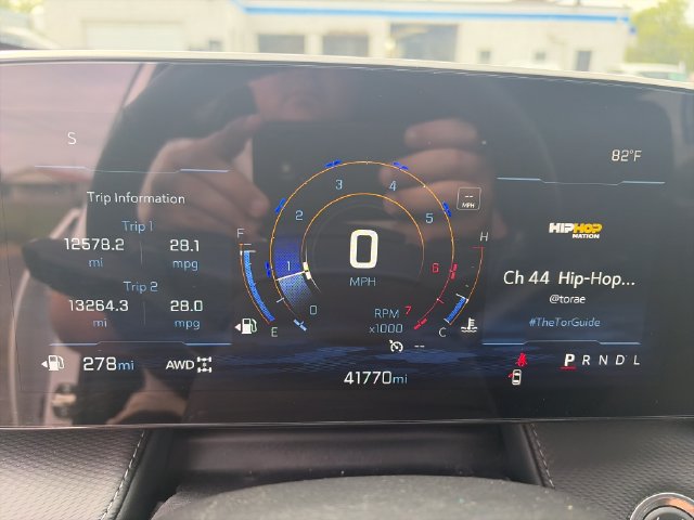 Used 2025 Chevrolet Equinox LT AWD/4WD image 15