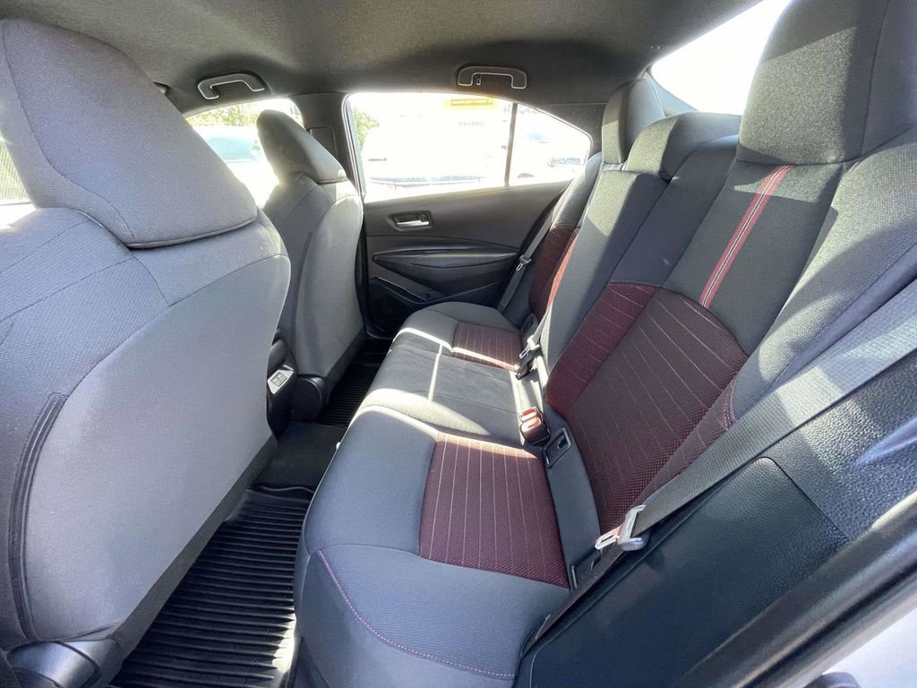 Used 2025 Toyota Corolla SE FWD image 11