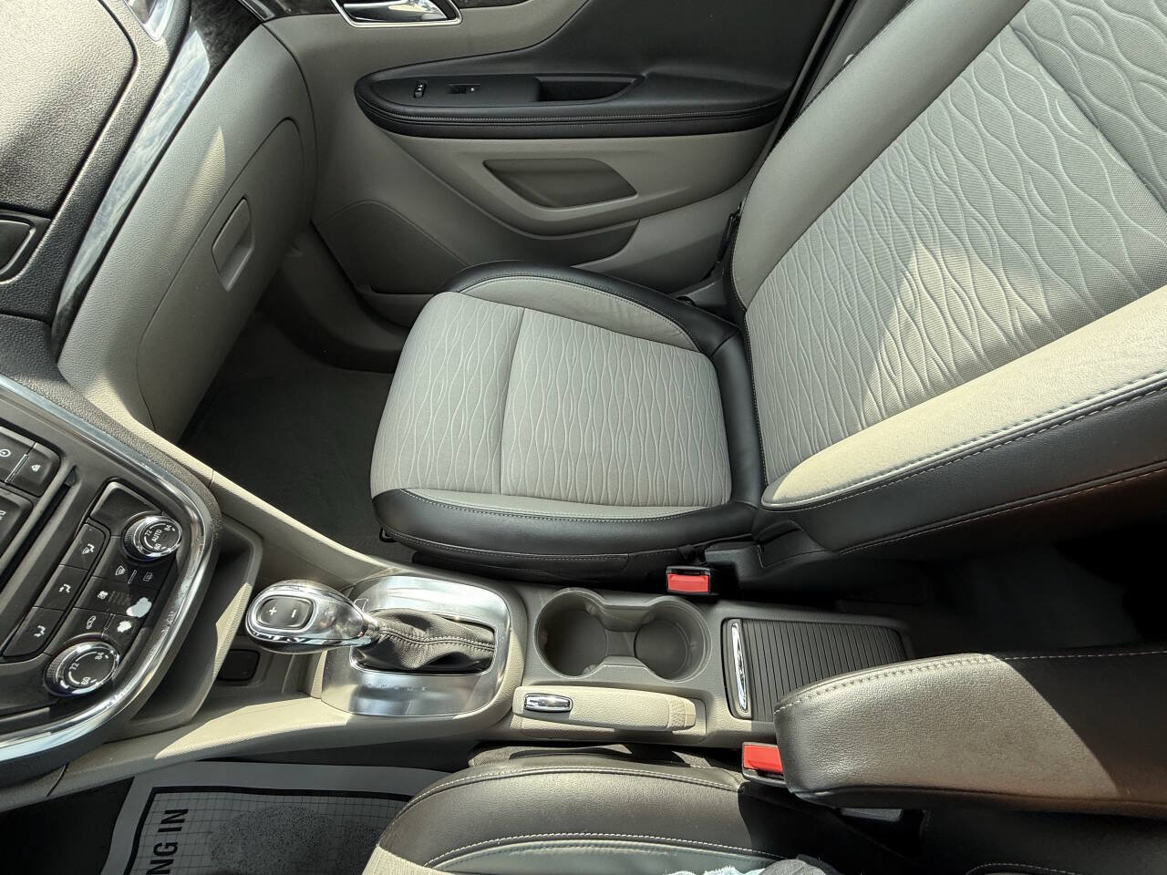 Used 2015 Buick Encore Convenience FWD image 25