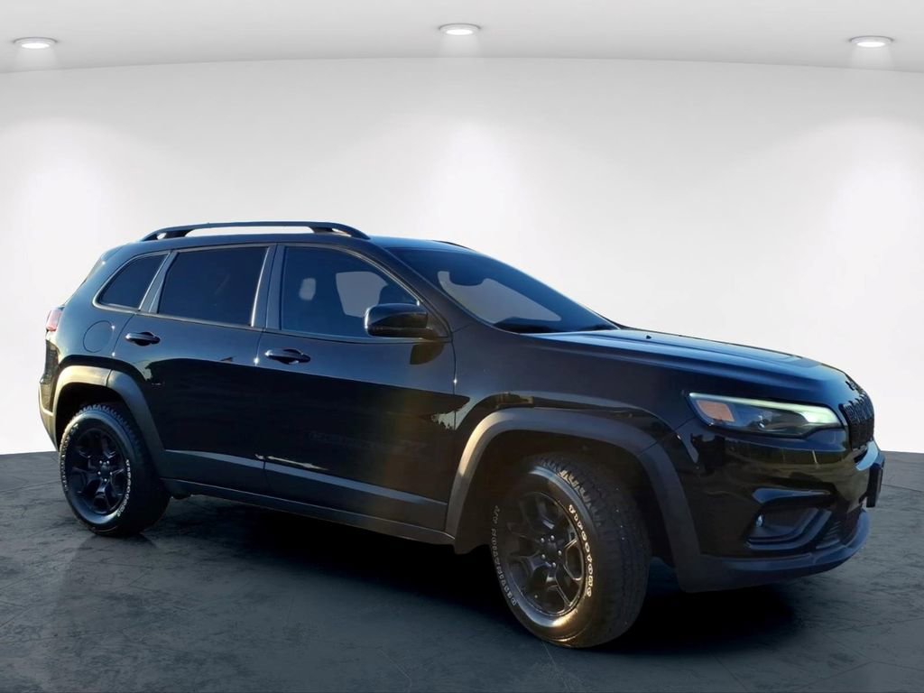 Used 2022 Jeep Cherokee Latitude w/ Sun & Sound Group image 4