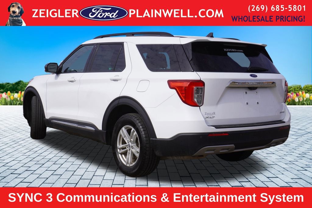 Used 2022 Ford Explorer XLT w/ Equipment Group 202A image 3