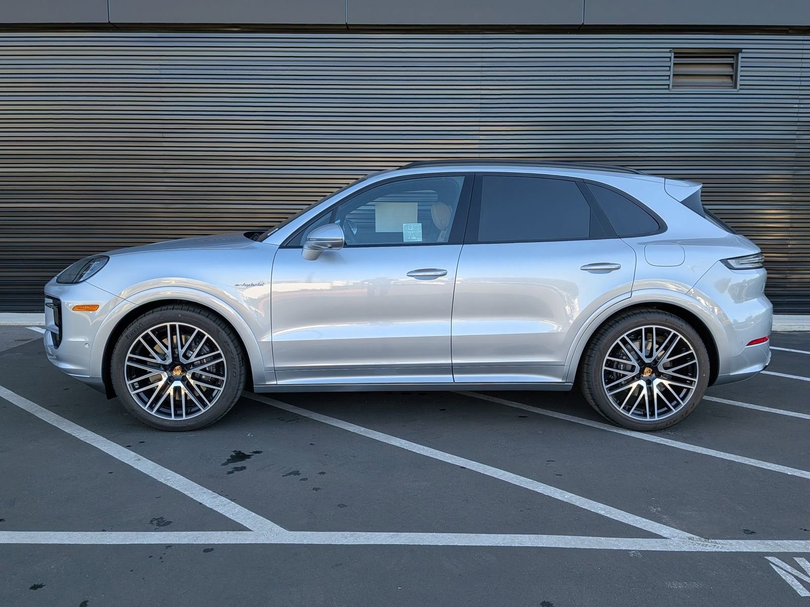 New 2026 Porsche Cayenne E-Hybrid image 2