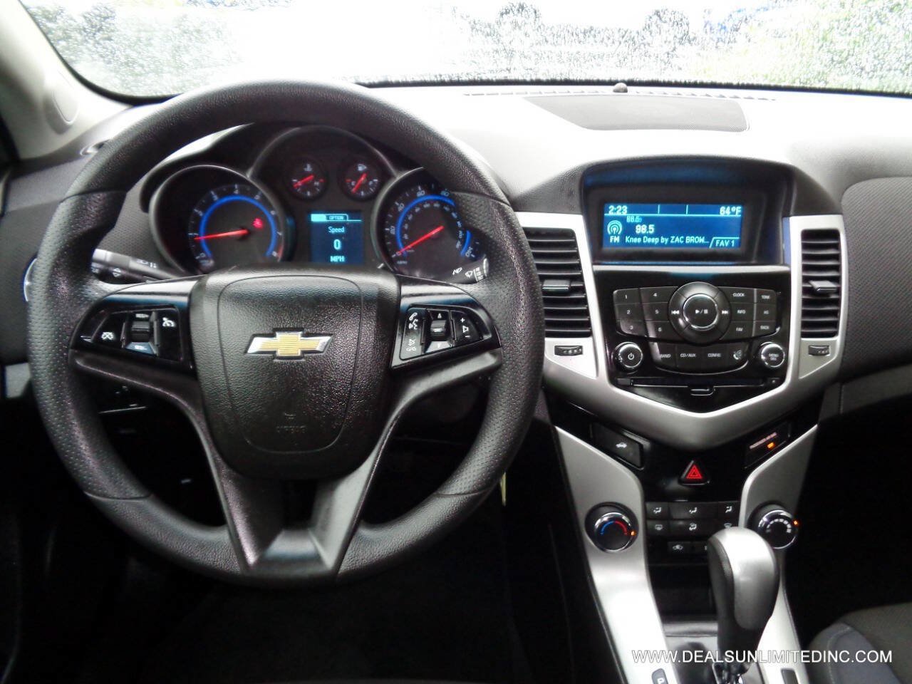 Used 2016 Chevrolet Cruze LT FWD image 10