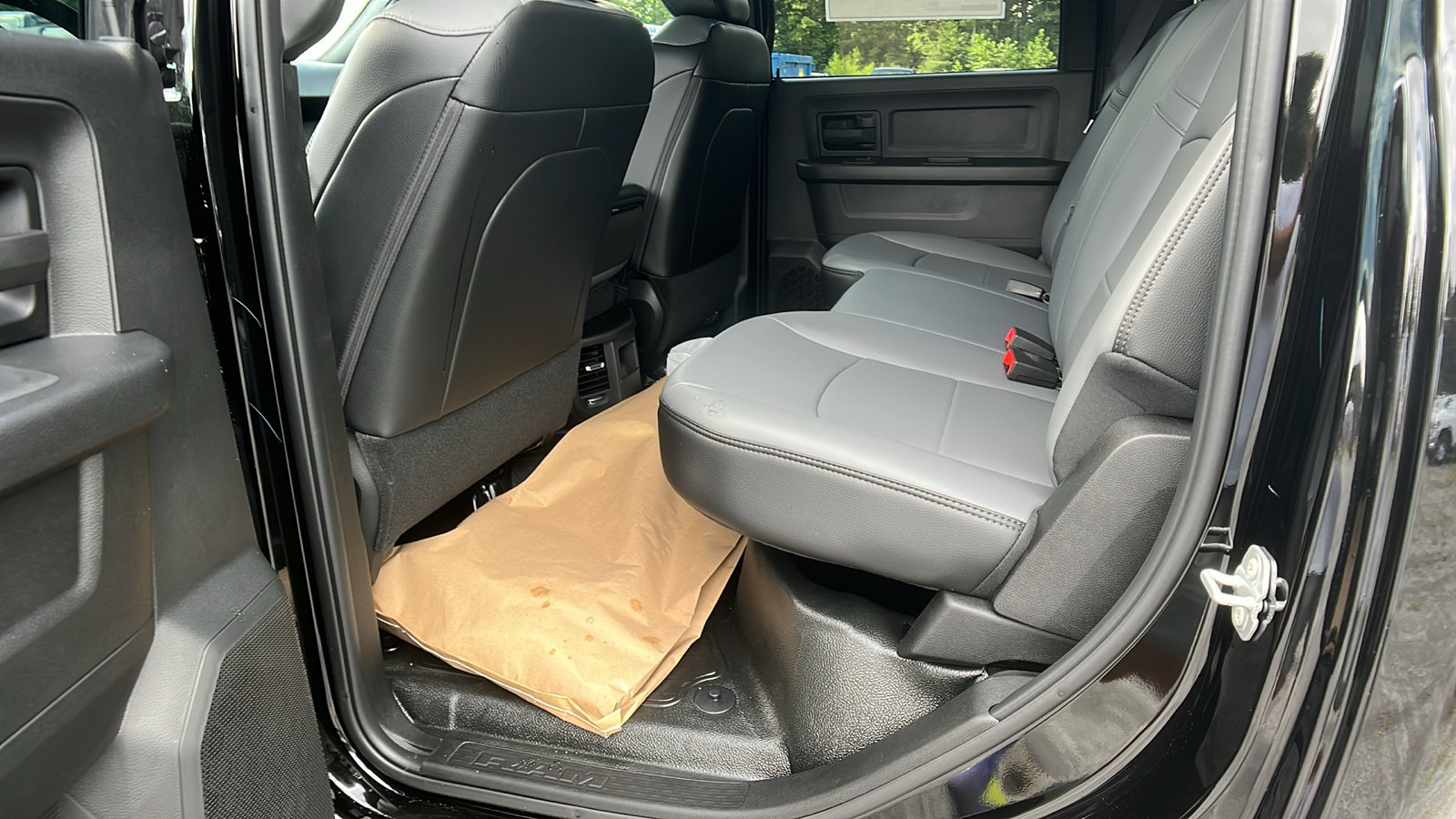 New 2025 RAM 5500 Tradesman w/ Safety Group AWD/4WD image 19