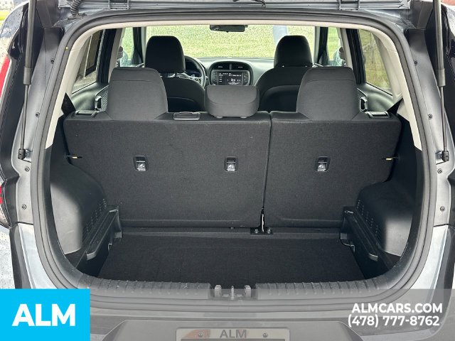 Used 2025 Kia Soul LX w/ LX Technology Package FWD image 21