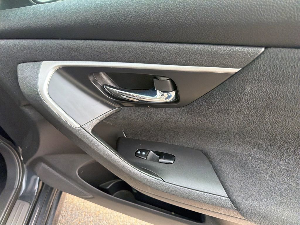 Used 2015 Nissan Altima 2.5 S w/ Power Driver Seat Package image 29