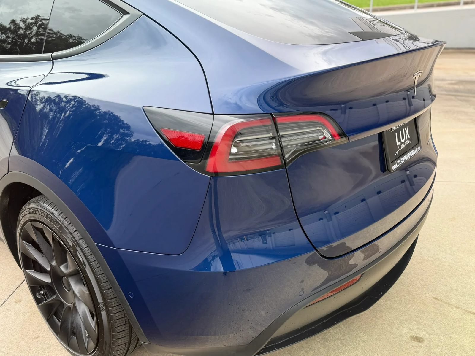 Used 2022 Tesla Model Y Long Range AWD/4WD image 11