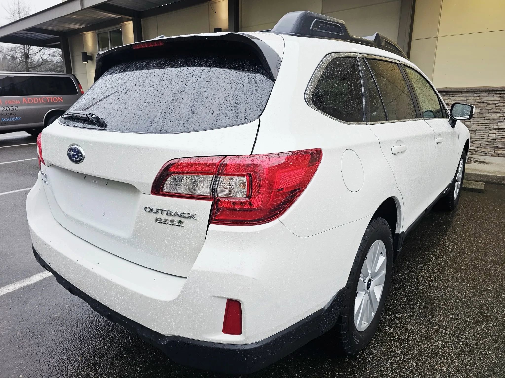 Used 2015 Subaru Outback 2.5i Premium AWD/4WD image 5