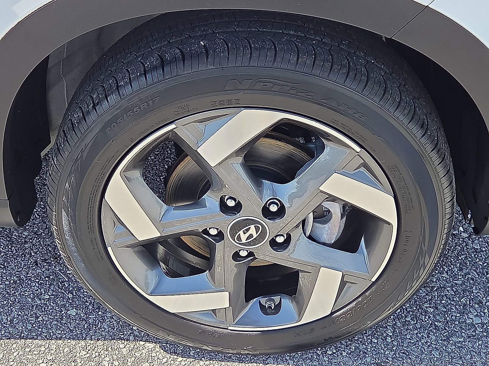 Used 2024 Hyundai Venue SEL FWD image 7