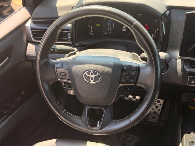 Used 2025 Toyota Camry SE FWD image 18