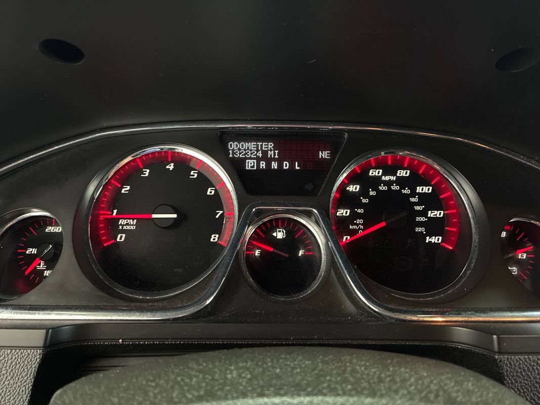 Used 2015 GMC Acadia SLE AWD/4WD image 14