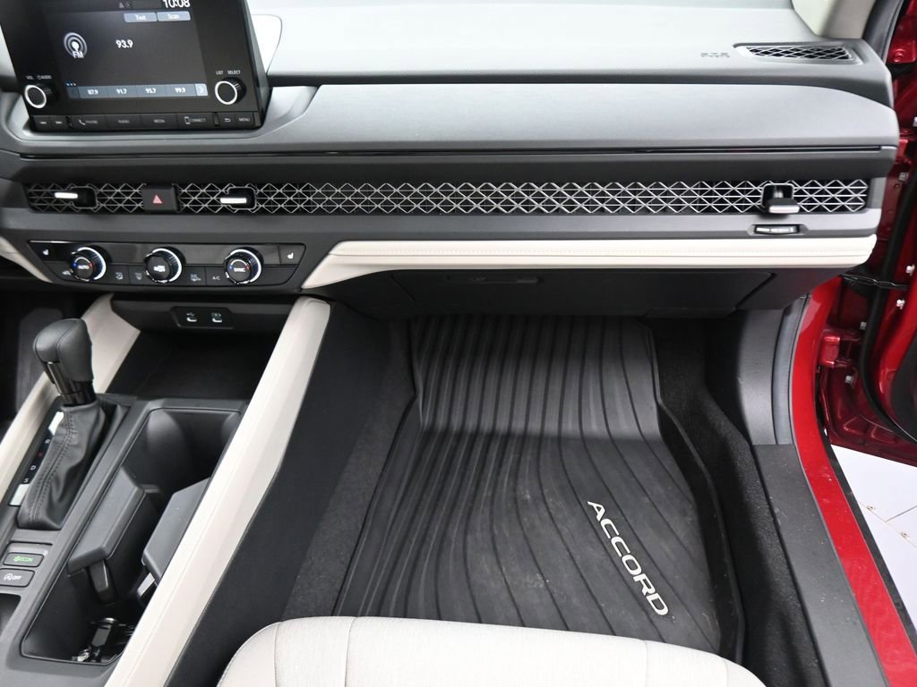 Used 2025 Honda Accord SE image 45