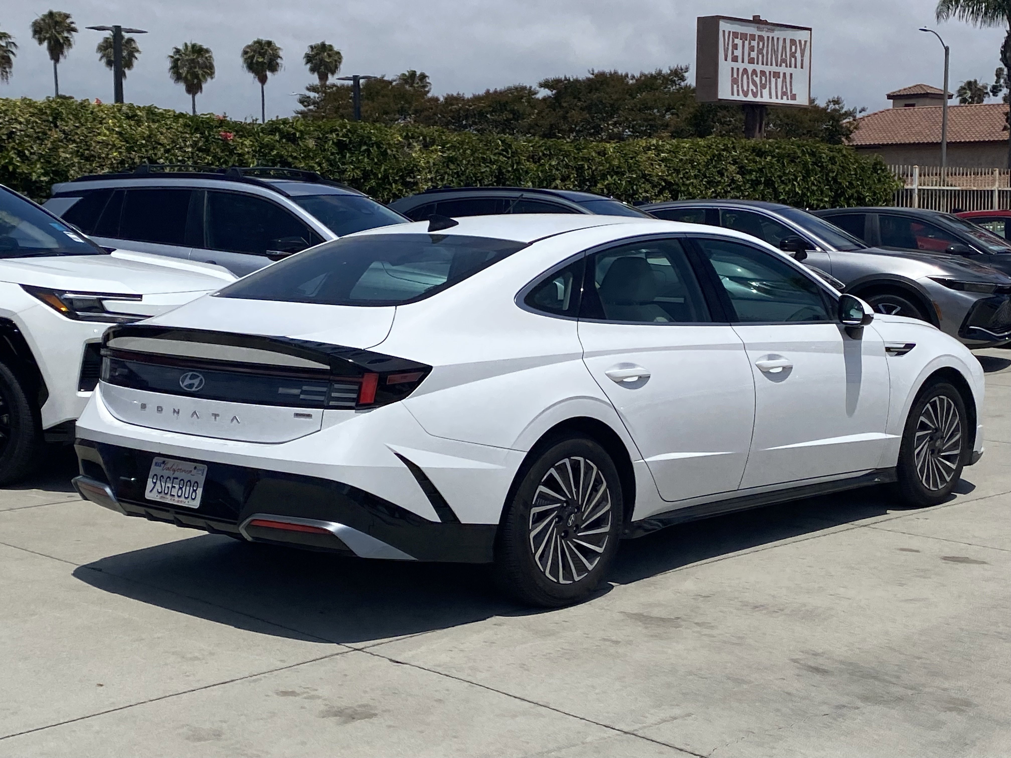 Used 2025 Hyundai Sonata SEL FWD image 3