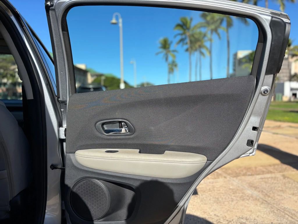 Used 2021 Honda HR-V LX image 16