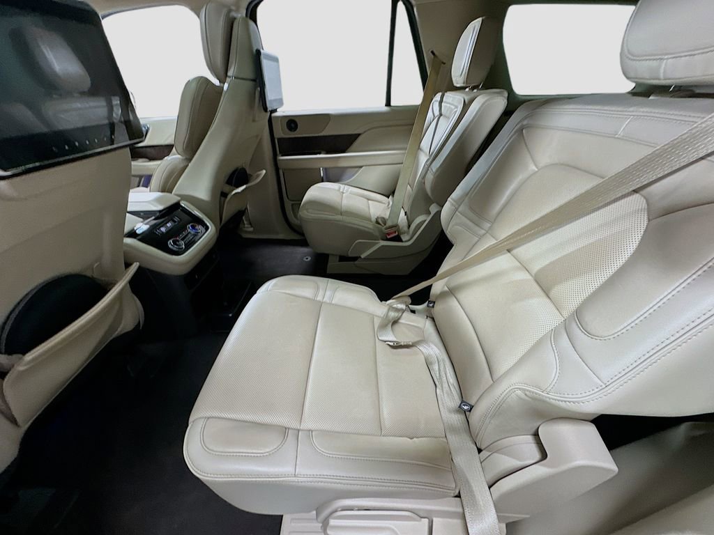 Used 2019 Lincoln Navigator Reserve w/ Cargo Package image 26